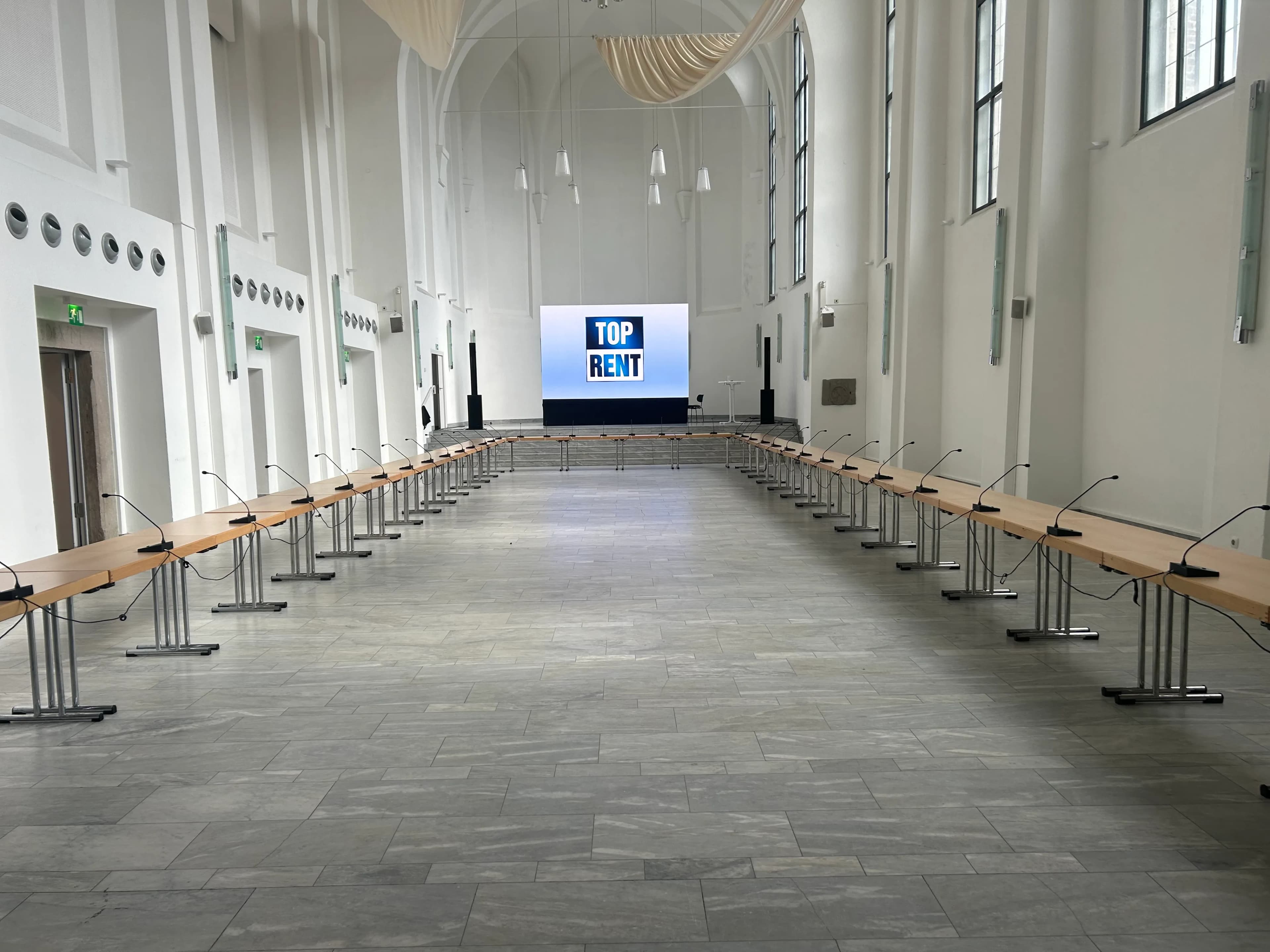 Konferenztechnik mieten in Bielefeld
